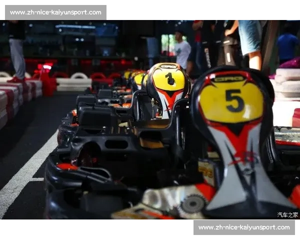 包场观赛！F1 中国站一家三口的定制速度盛宴