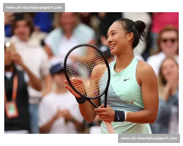 郑钦文三连胜横扫世界第一！王欣瑜草地爆发，中国德比悬念升级